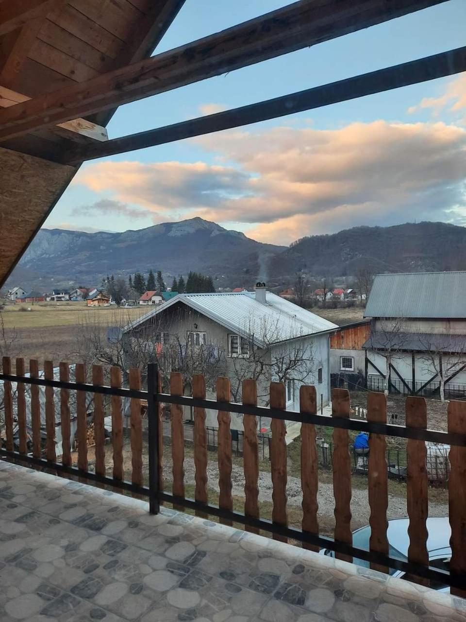 Holiday Home Bozur Kolasin Bilik gambar